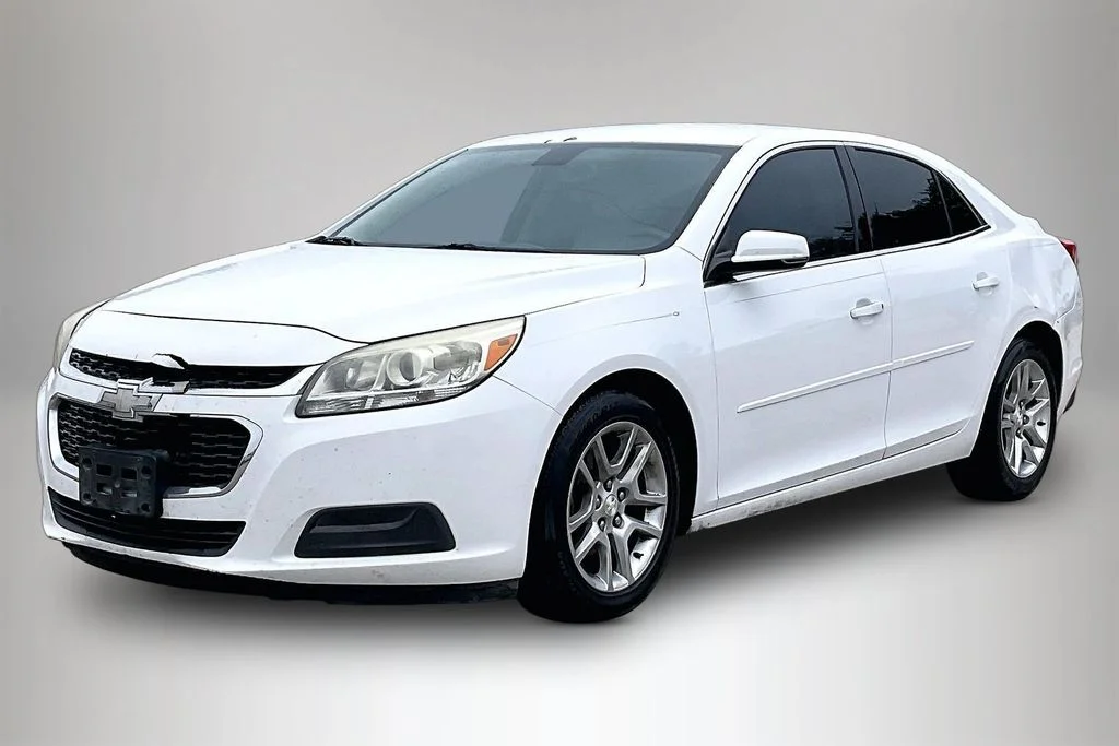 Used 2015 Chevrolet Malibu 1LT with VIN 1G11C5SL4FF321831 for sale in Alvin, TX