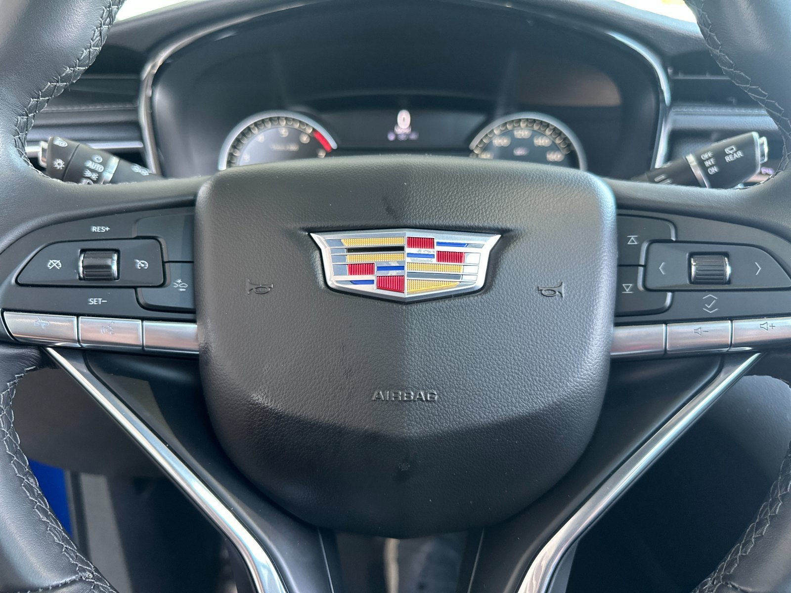 2023 Cadillac XT6 Luxury - Photo 24