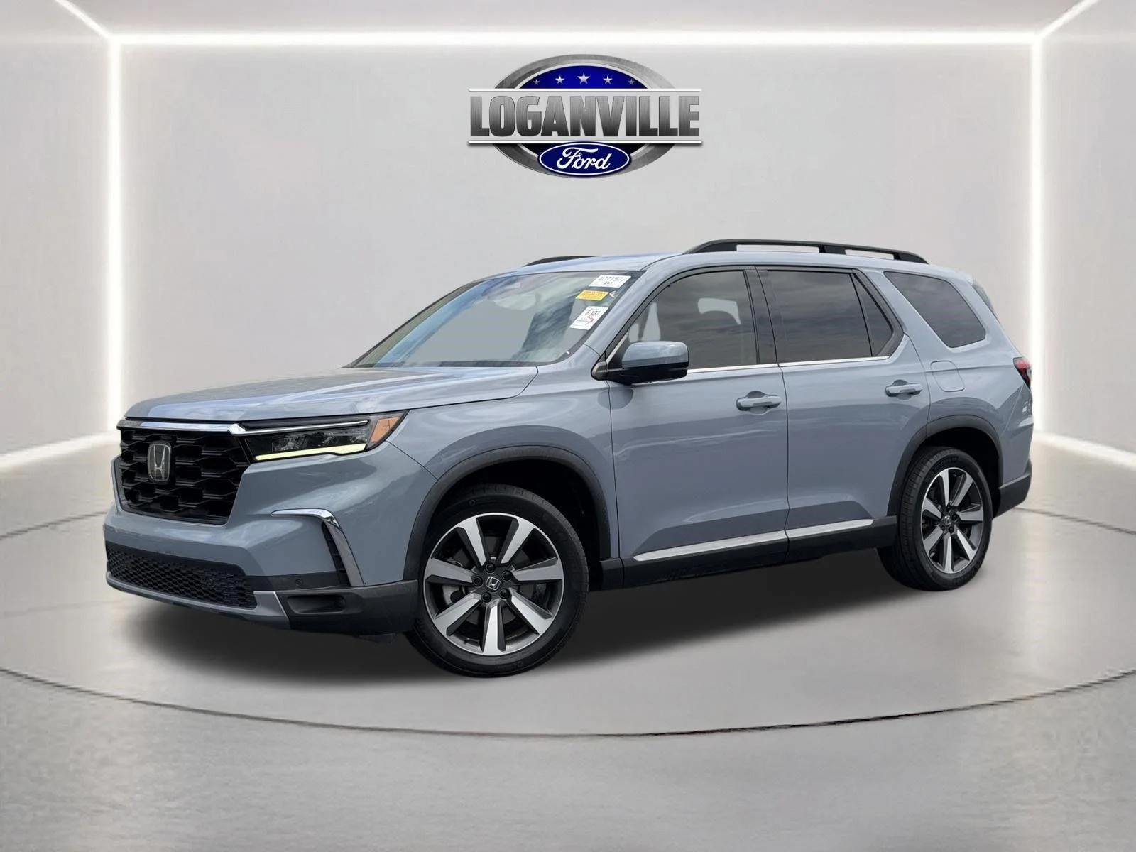 Used 2023 Sonic Gray Pearl Honda Touring image 1