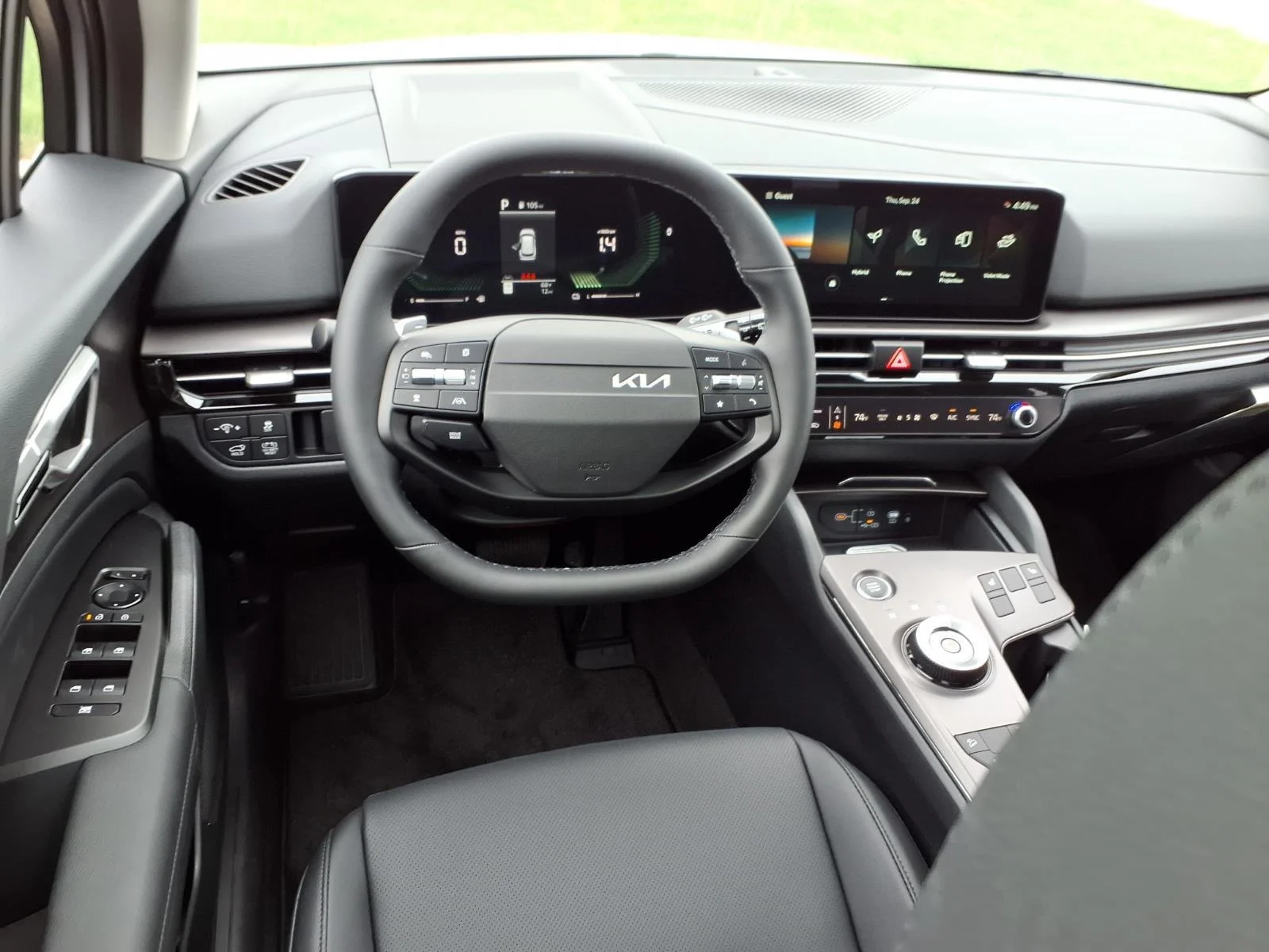 New 2027 Wolf Gray Kia EX image 3