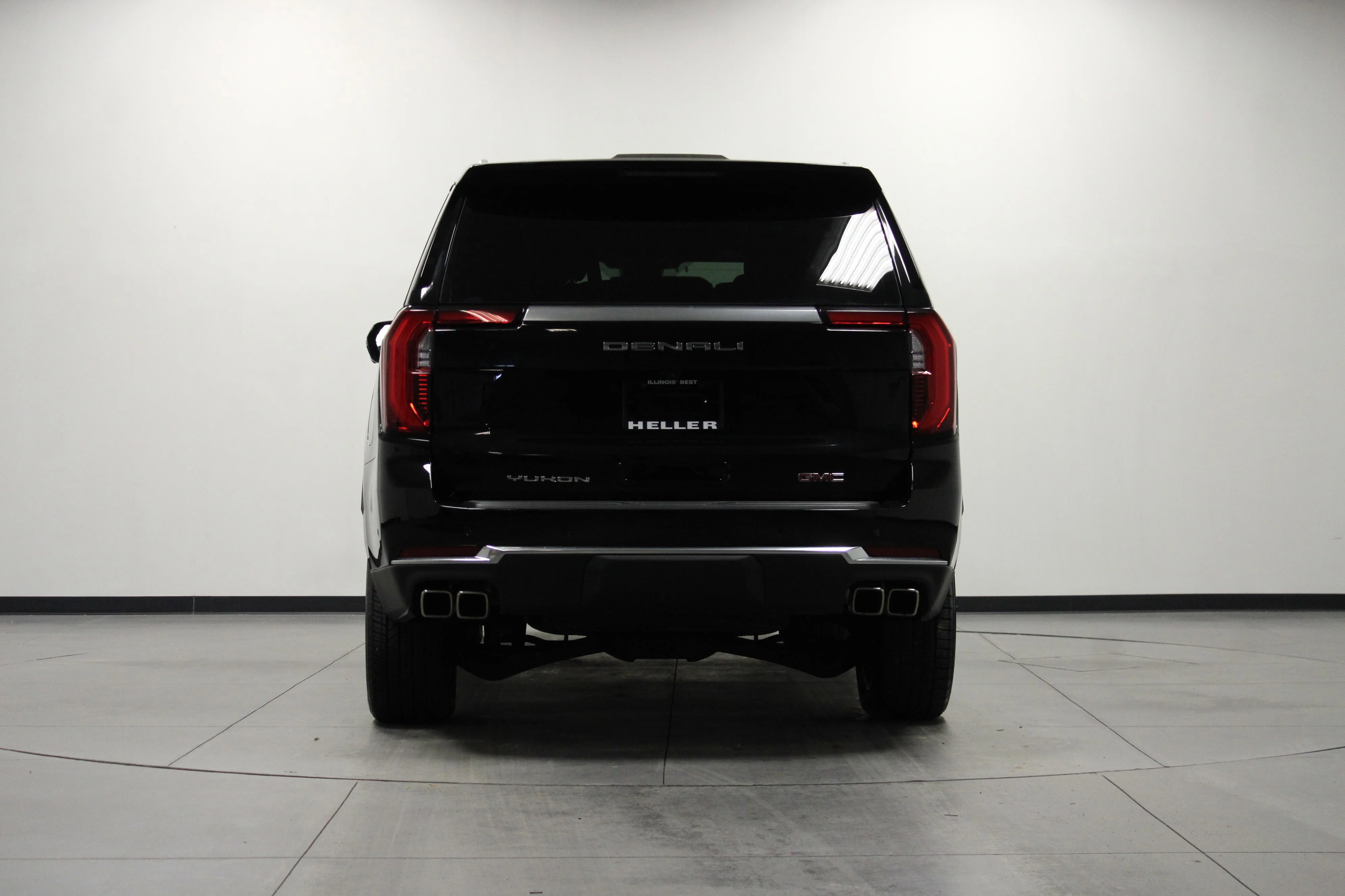 Used 2025 Onyx Black GMC Denali image 5