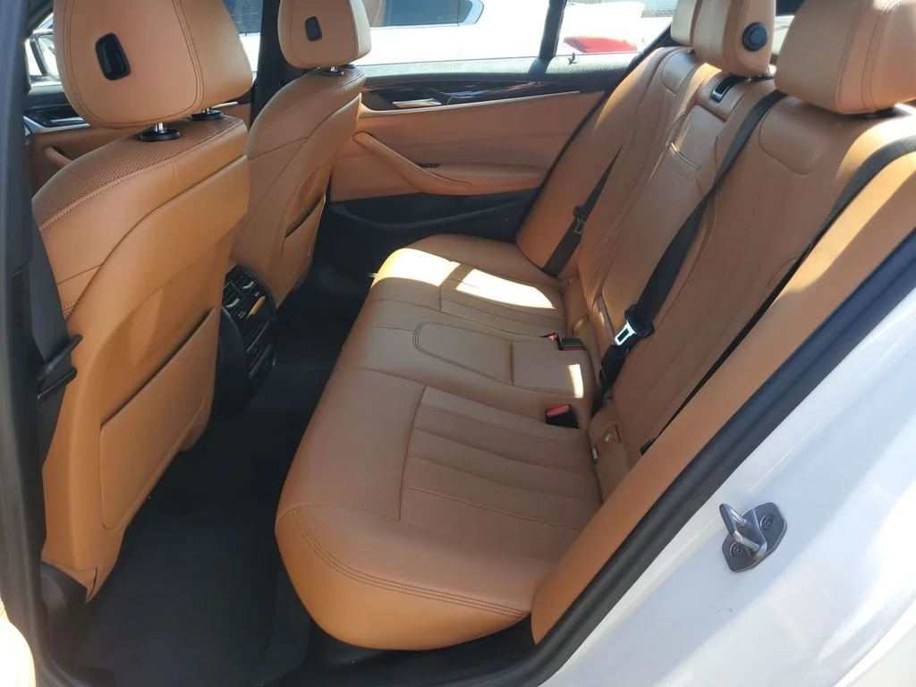 Used 2023 Alpine White BMW 530i image 9