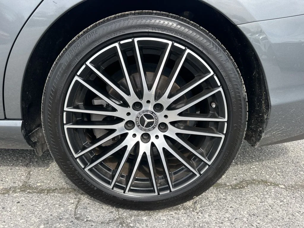 Used 2022 Gray Mercedes-Benz C 300 image 28