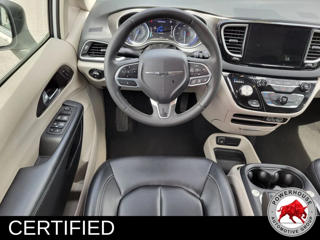 Used 2023 White Chrysler Touring L image 20