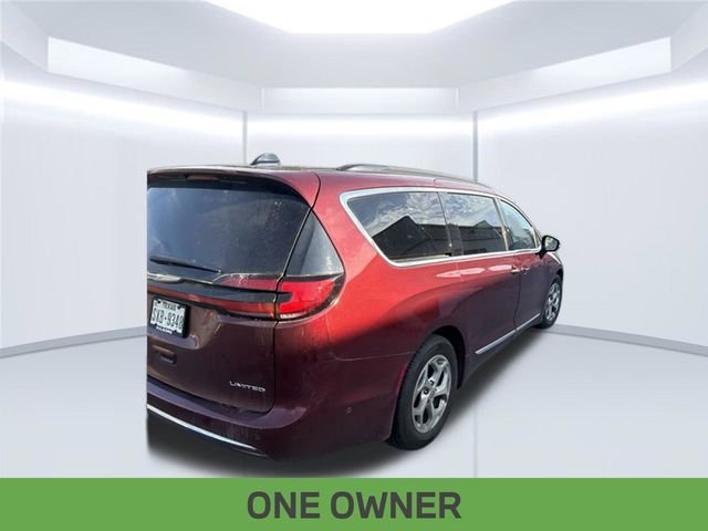 Used 2023 Red Chrysler Limited image 4