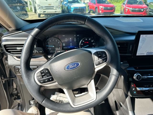 Used 2023 Gray Ford Limited image 15