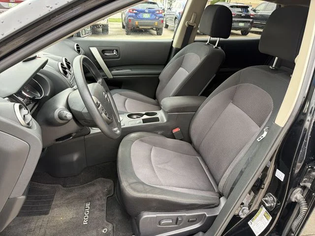 Used 2012 Black Nissan SV image 13