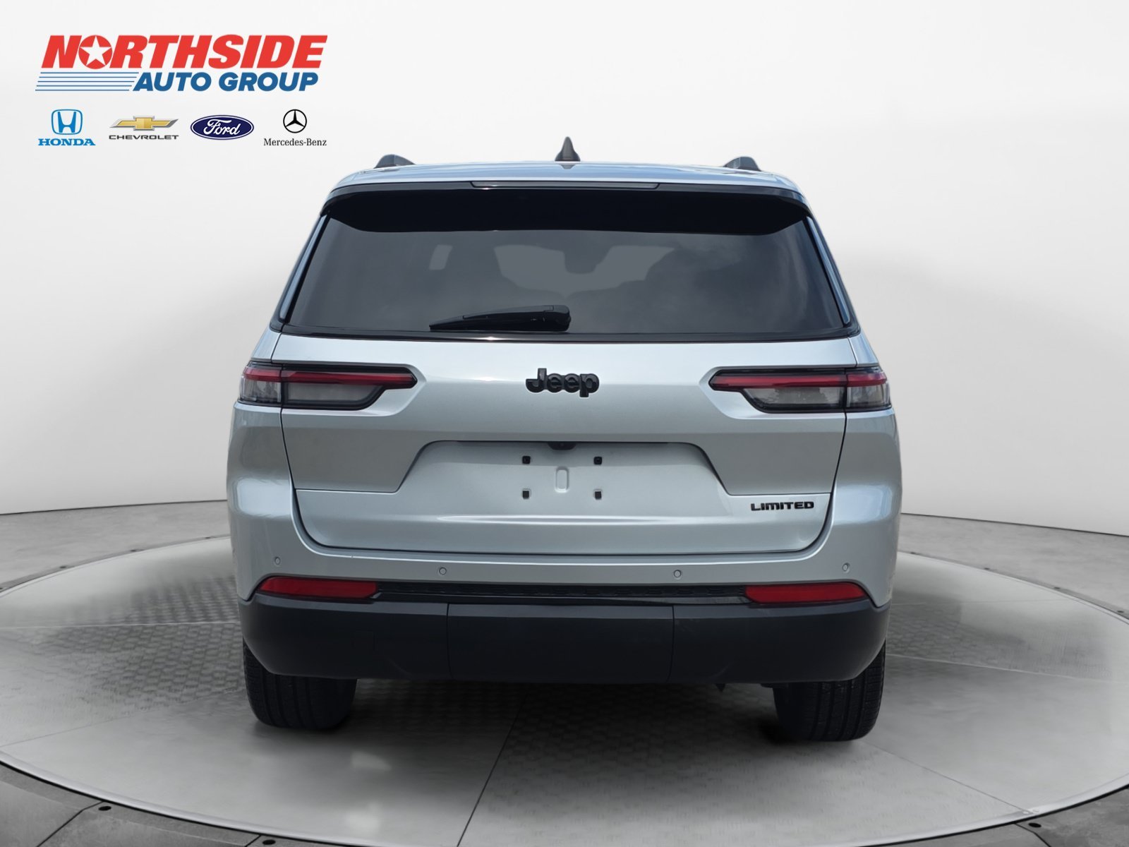 Used 2025 Silver Zynith Jeep Limited image 6