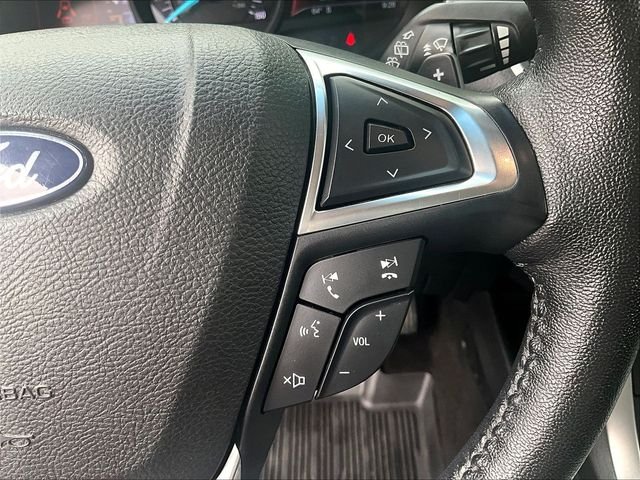 Used 2020 Black Ford SEL image 25