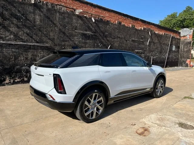 2027 Cadillac OPTIQ Luxury - Photo 7