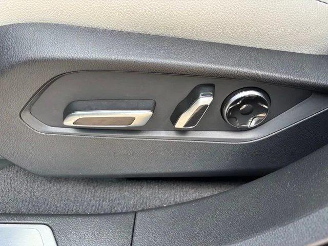 2025 Acura RDX Base - Photo 11