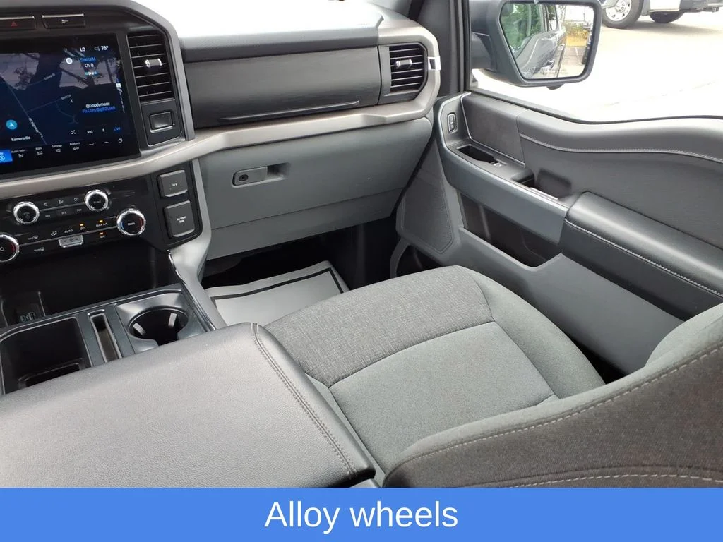Used 2024 Gray Ford XLT image 24