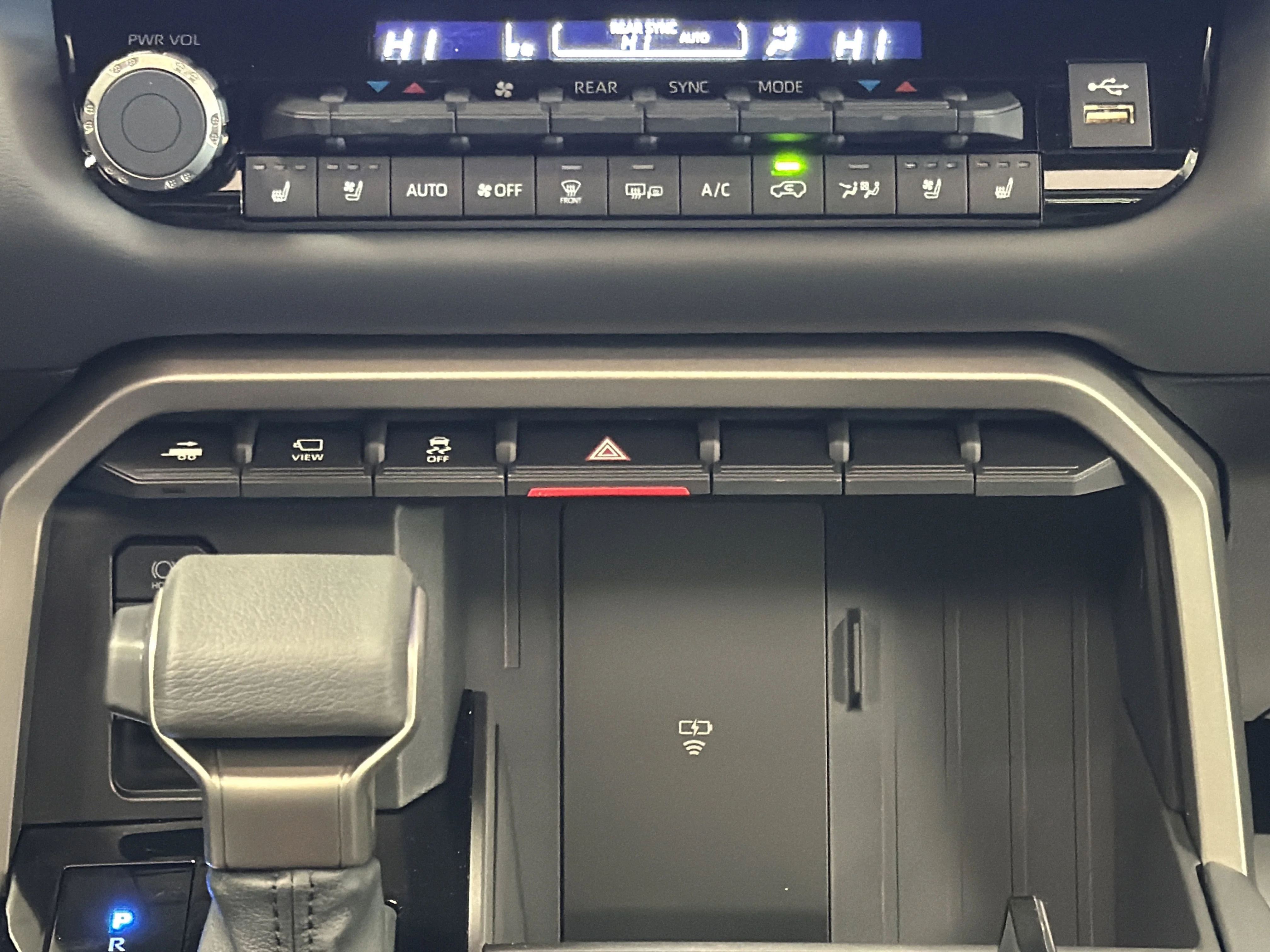 2026 Toyota Sequoia Platinum - Photo 17