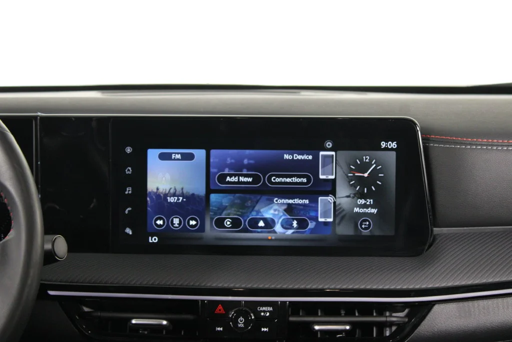 2025 Nissan Kicks SR - Photo 9