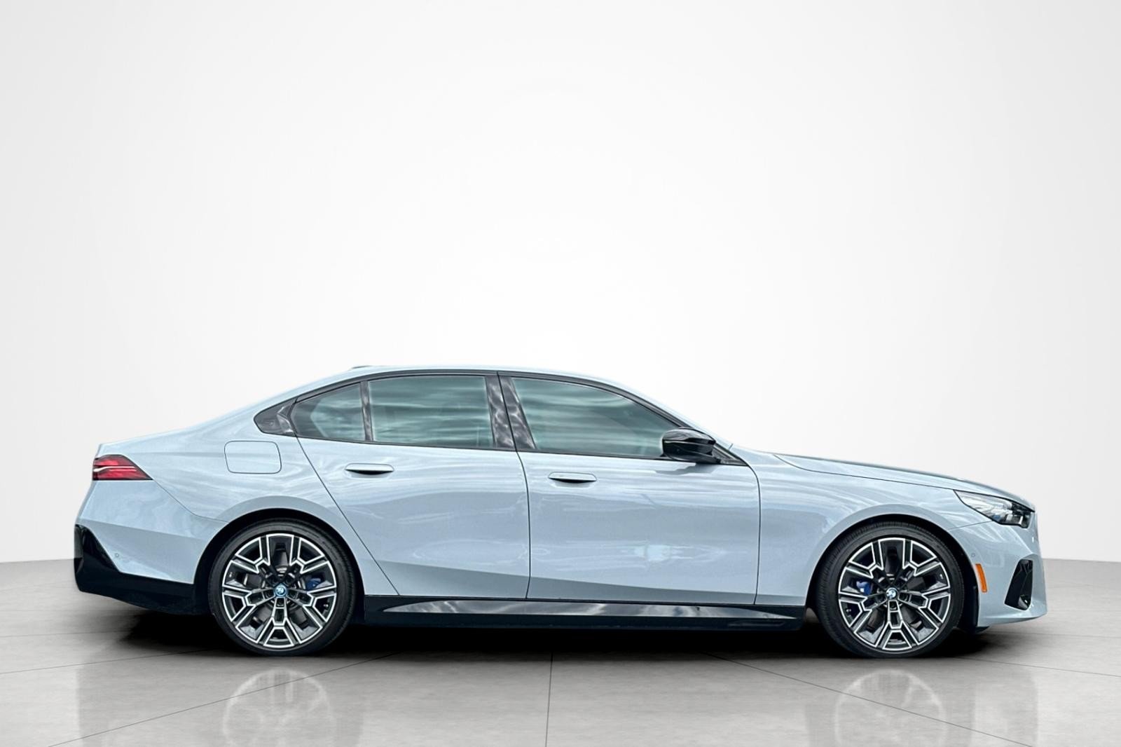 Used 2025 Brooklyn Grey Metallic BMW M60 image 6