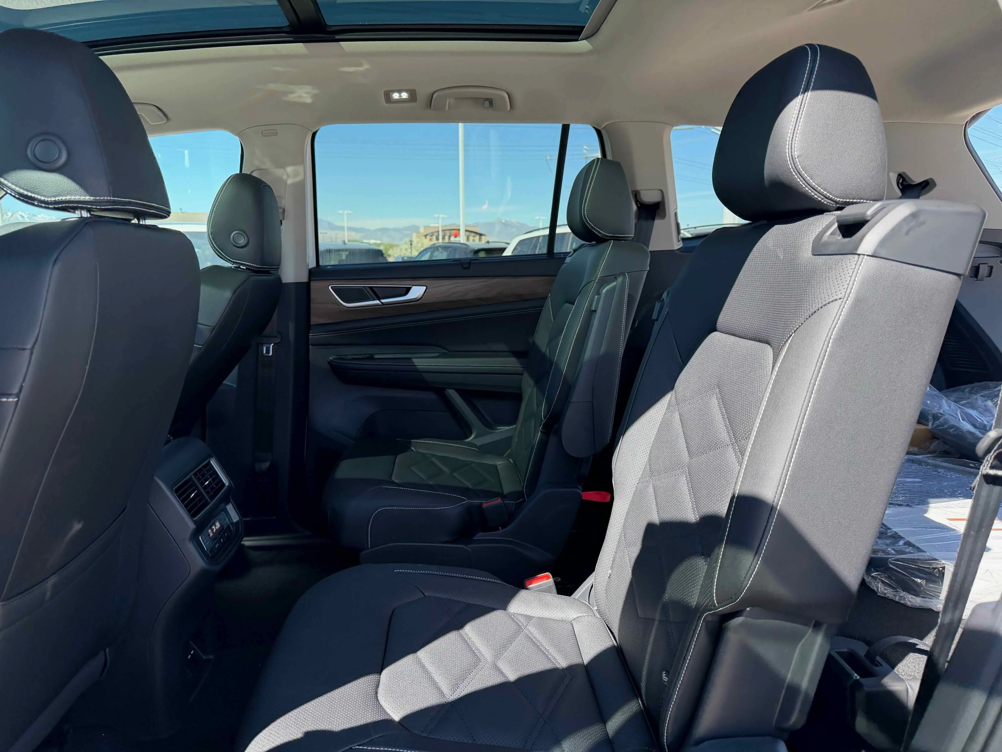 New 2026 Opal White Volkswagen 2.0T SE w/Technology image 30