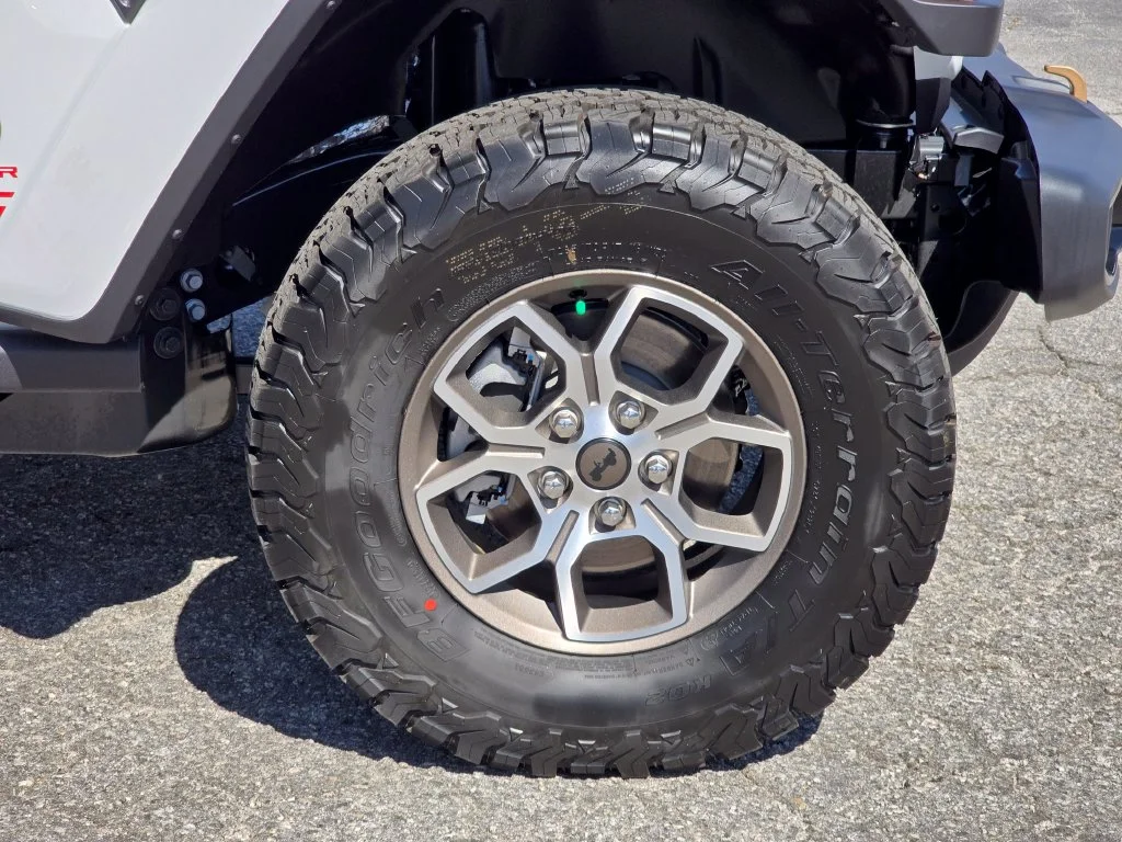New 2027 White Jeep Rewind 4x4 image 14