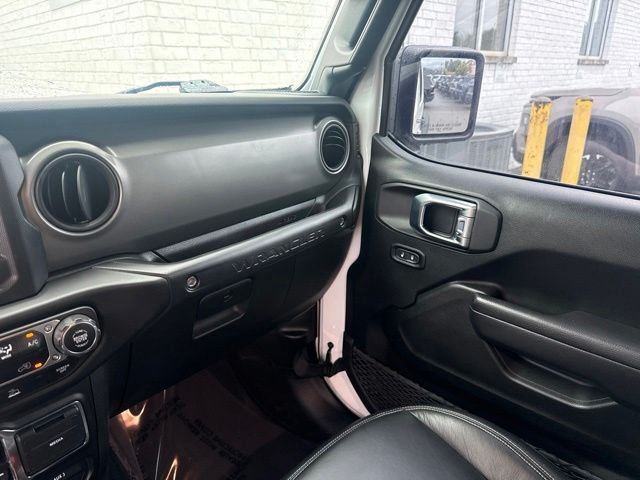 Used 2023 White Jeep Sport S image 29
