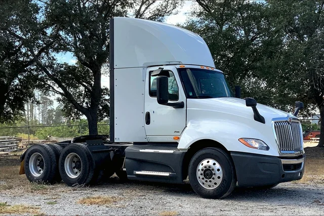 Pre-Owned 2021 International LT625 6x4 Day Cab