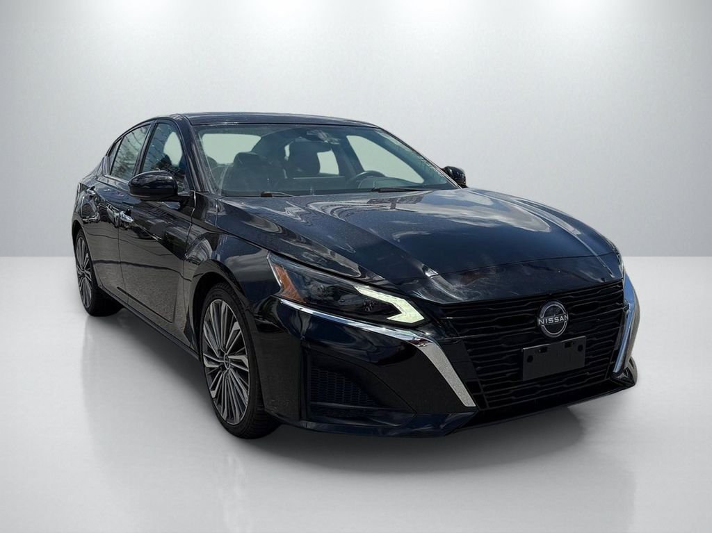 Used 2023 Black Nissan 2.5 SL image 3