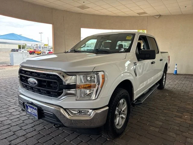 Certified Used 2021 Oxford White Ford XLT image 1