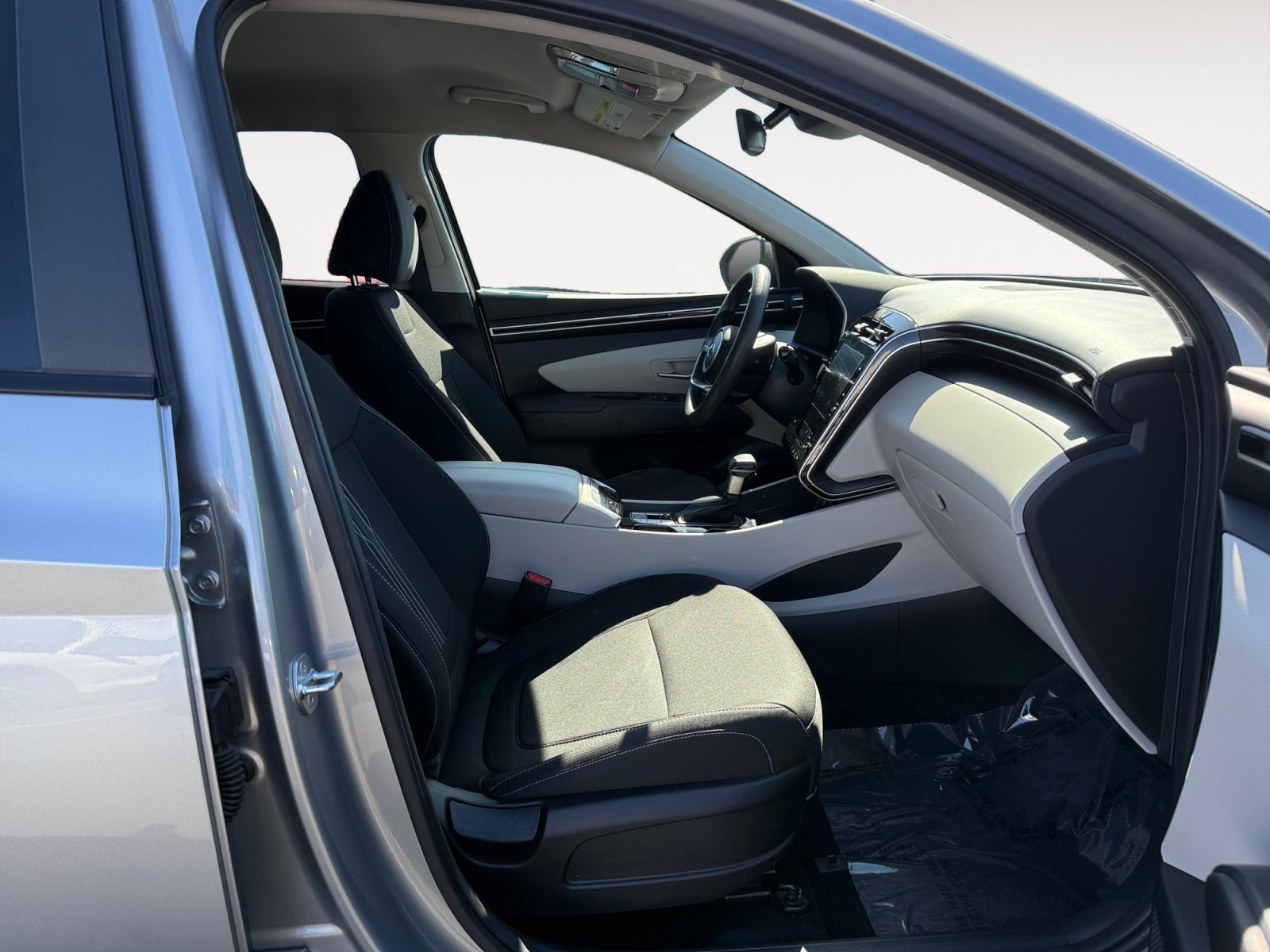 Used 2024 Shimmering Silver Hyundai SEL image 19