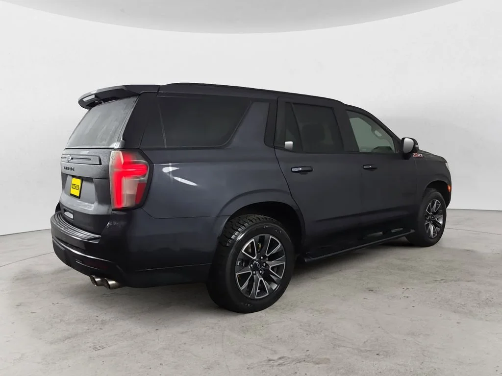 Used 2023 Gray Chevrolet Z71 image 5