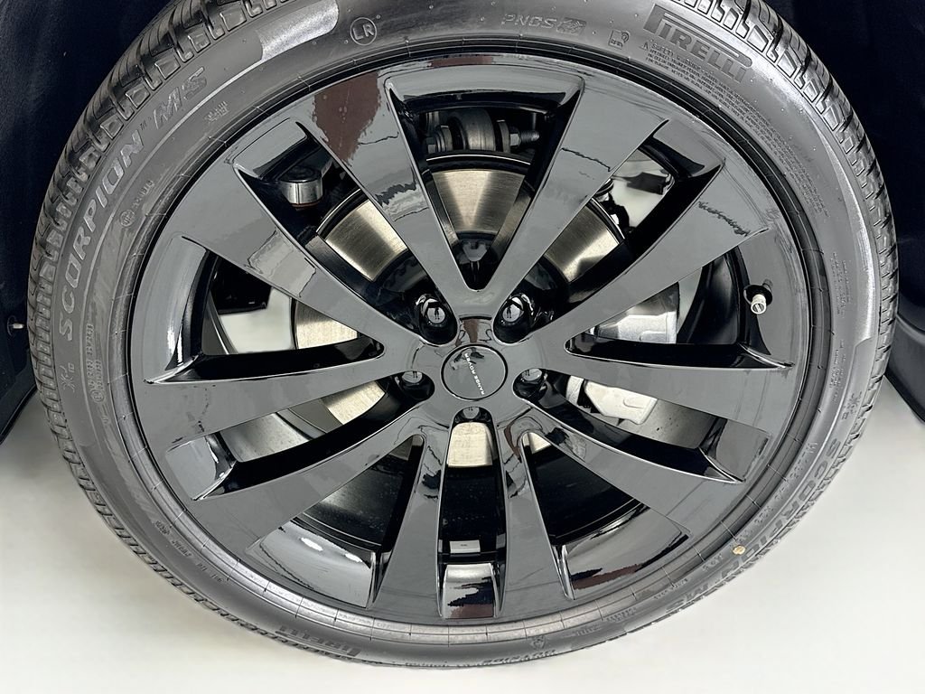 New 2026 Borasco Grey Land Rover SE image 30