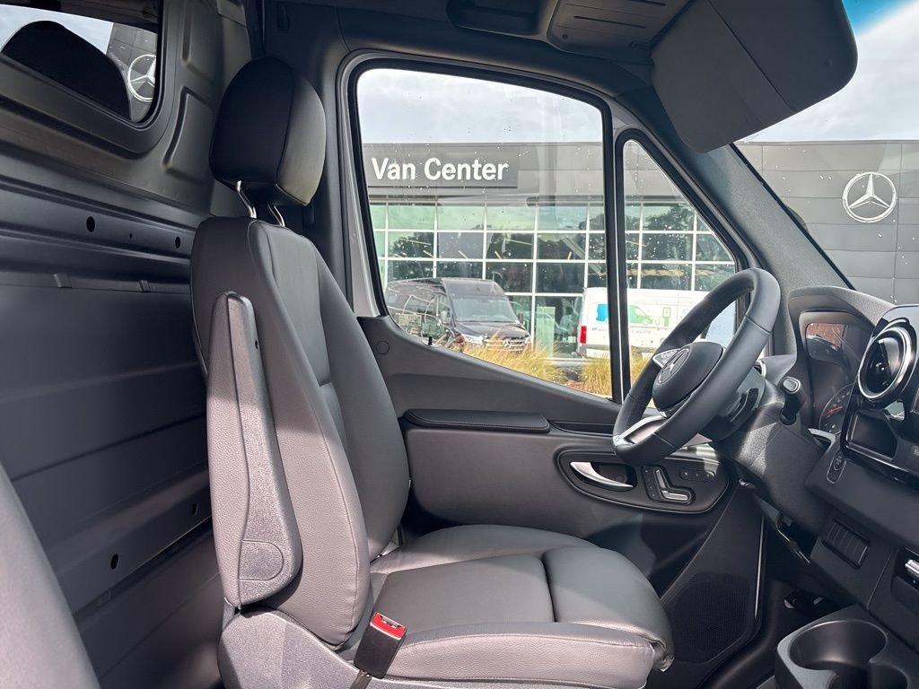 New 2026 White Mercedes-Benz Cargo 170 WB image 26