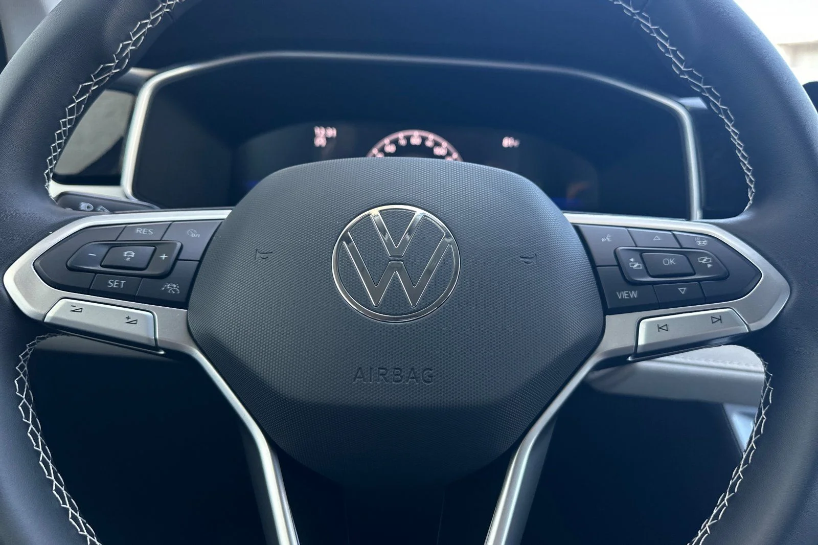 New 2026 Black Volkswagen 1.5T SE image 21