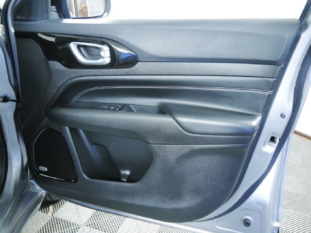 Used 2023 Silver Jeep High Altitude image 11