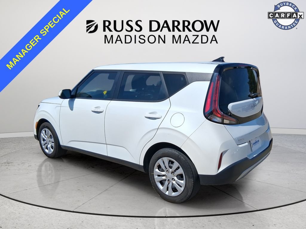Used 2024 White Kia LX image 3