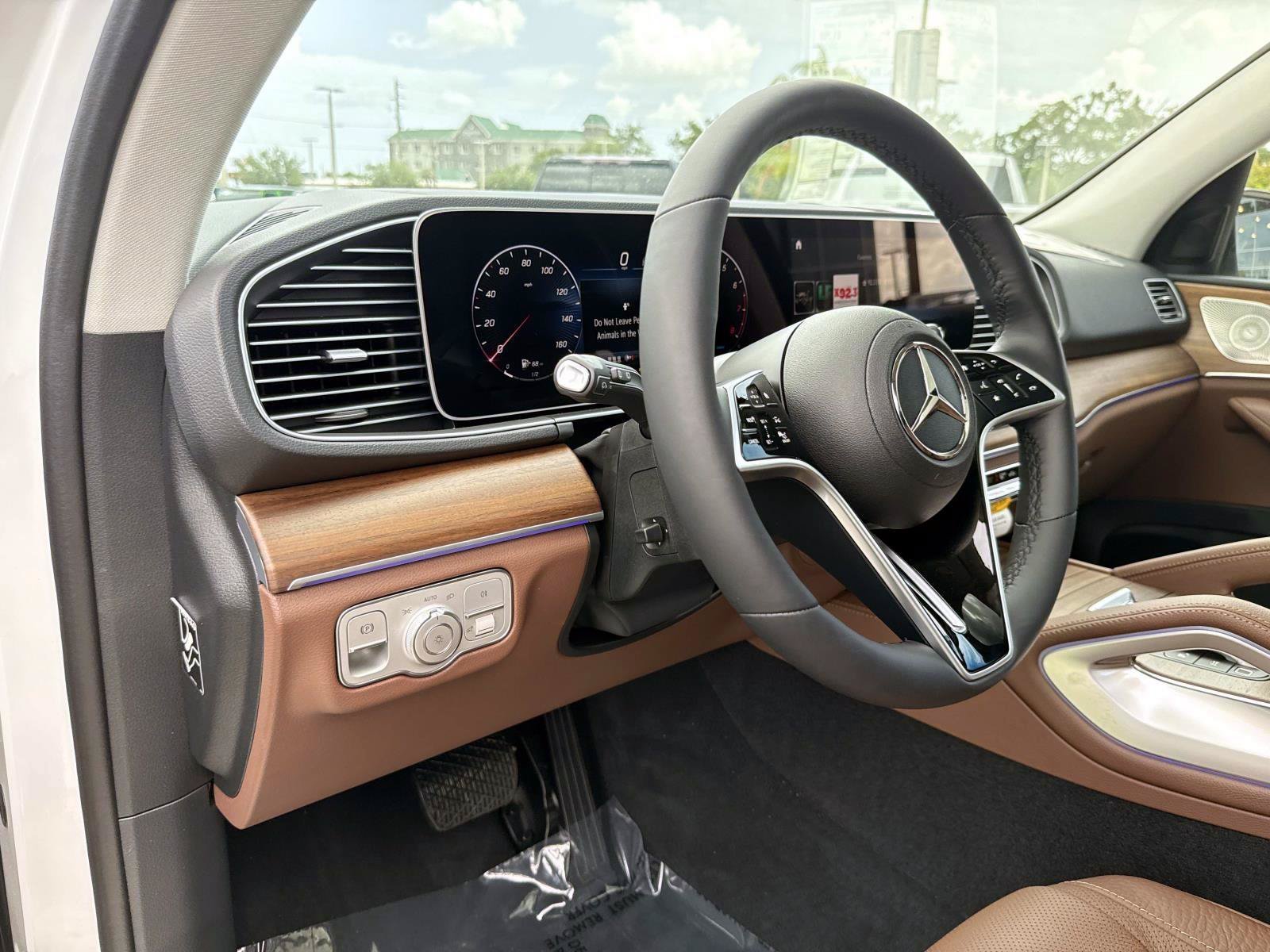 New 2026 Moonlight White Mercedes-Benz 350 4MATIC® SUV image 20