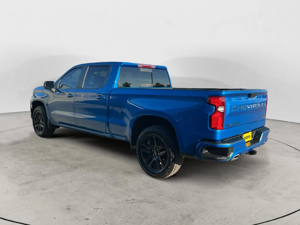 Used 2022 GLACIER BLUE METALLIC Chevrolet RST image 11
