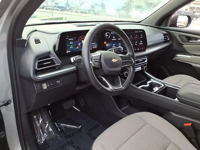 Used 2026 Sterling Gray Metallic Chevrolet LT image 17