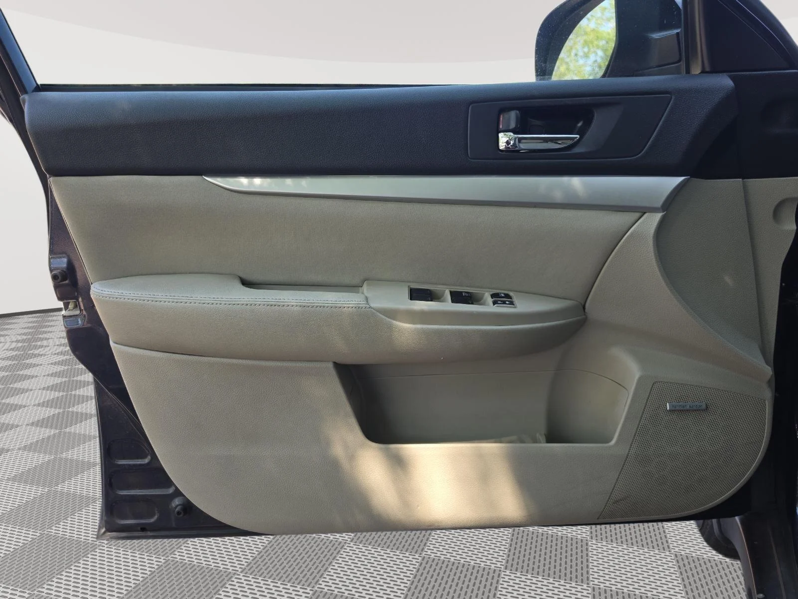 Used 2012 Deep Indigo Pearl Subaru 2.5i Prem image 15