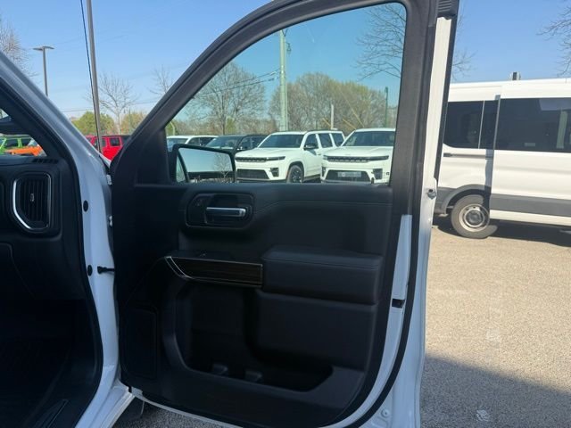 Used 2021 White Chevrolet LT image 29