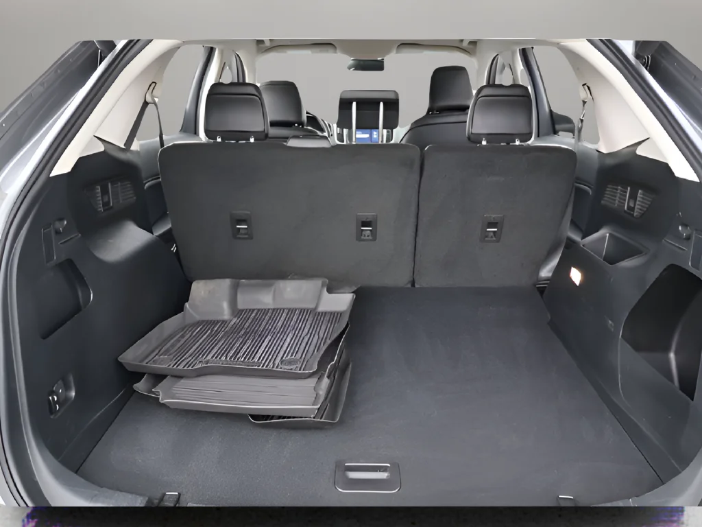 Used 2023 Gray Ford SEL image 19