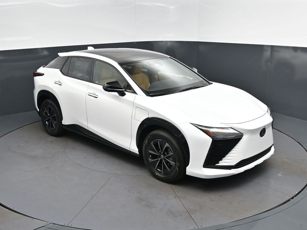 New 2026 Oxygen White Lexus  350e PREMIUM image 36