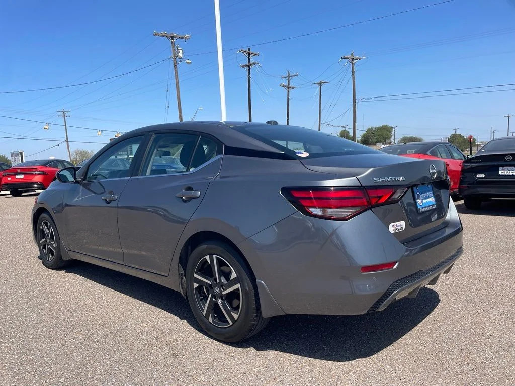 Used 2025 Gray Nissan SV image 5