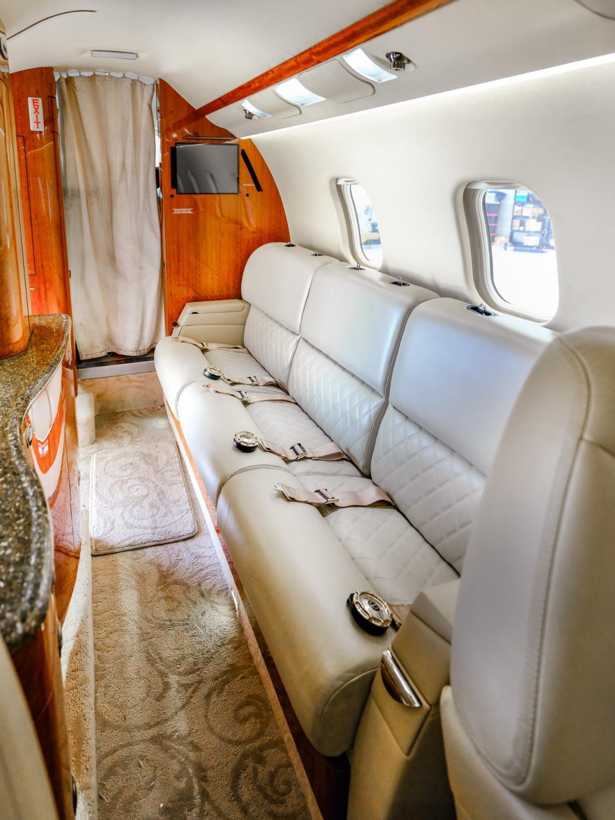 Used 2009 White LEARJET XR image 26