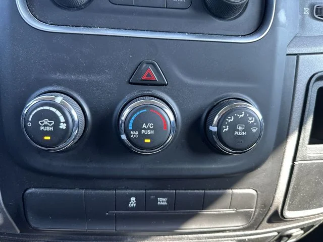 Used 2018 Gray Ram ST image 18