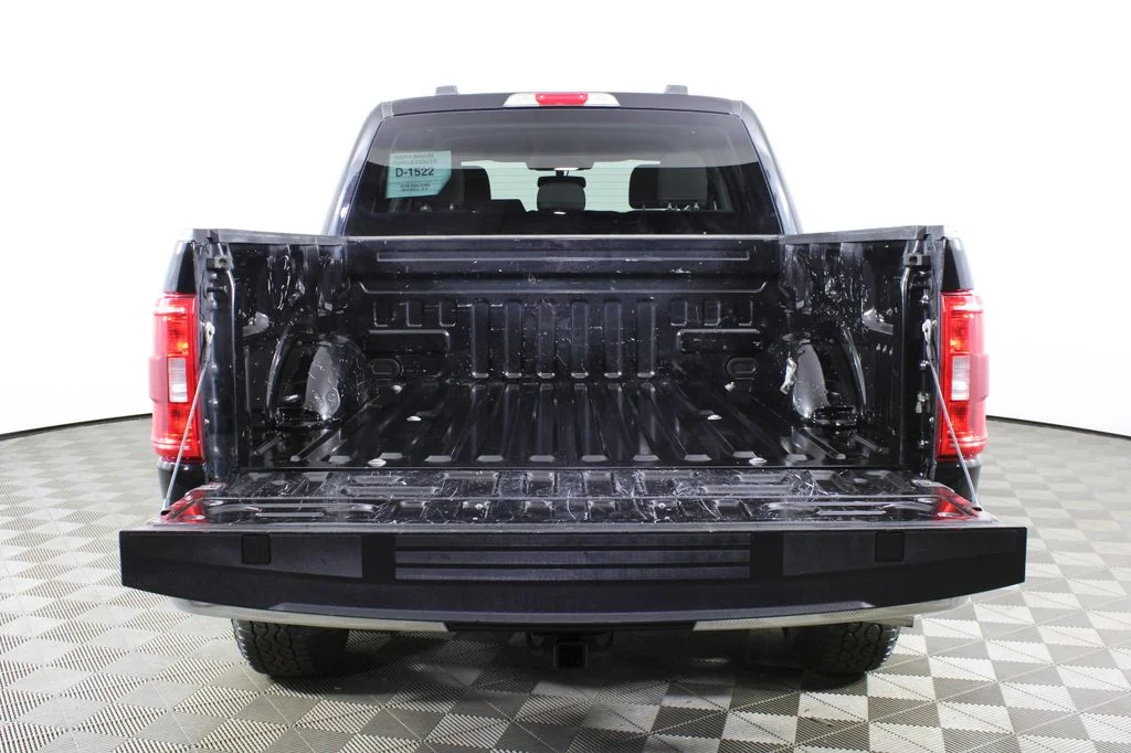 Used 2022 Black Metallic Ford XLT image 7