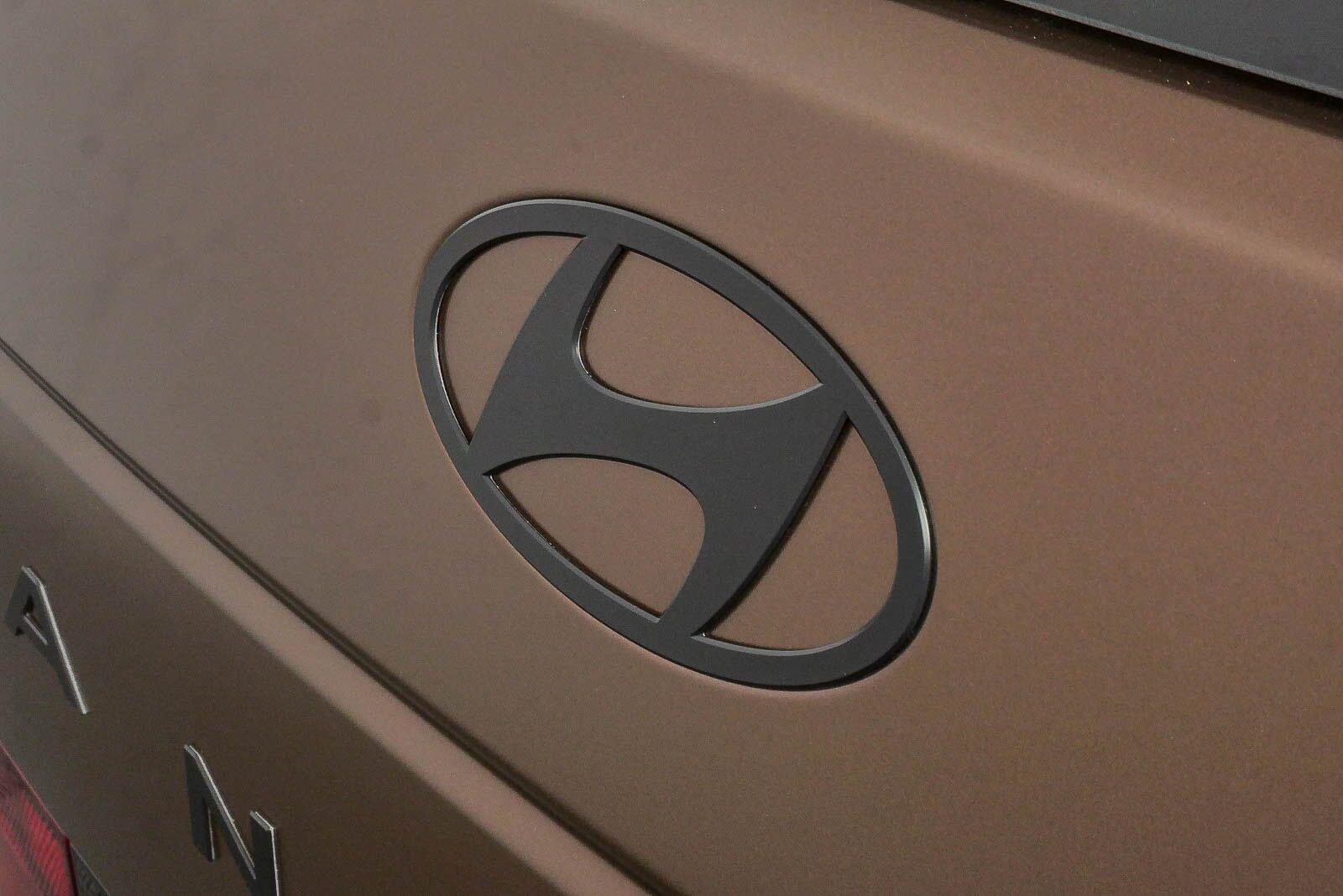 New 2026 Earthy Brass Matte Hyundai Calligraphy FWD image 38