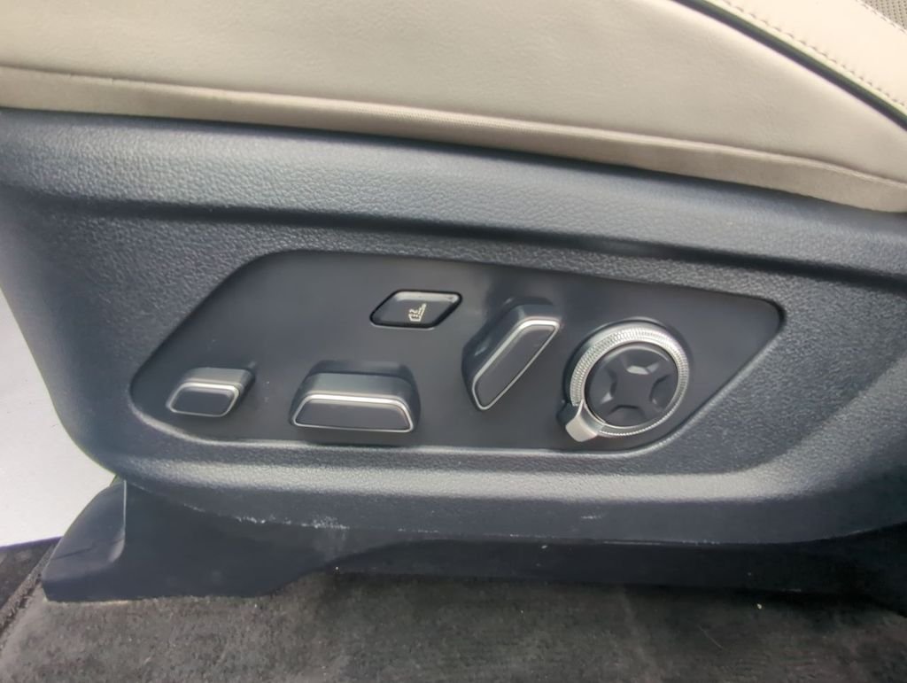 Certified Used 2023 White Hyundai Calligraphy image 18