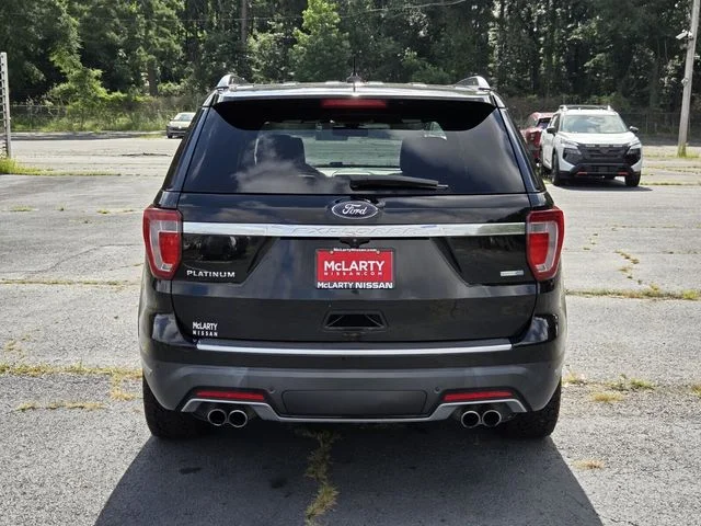 Used 2018 Black Ford Platinum image 4