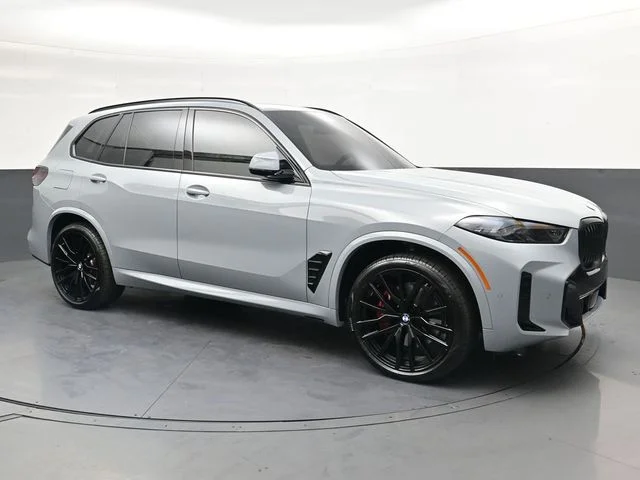 Used 2026 Gray BMW xDrive40i image 2