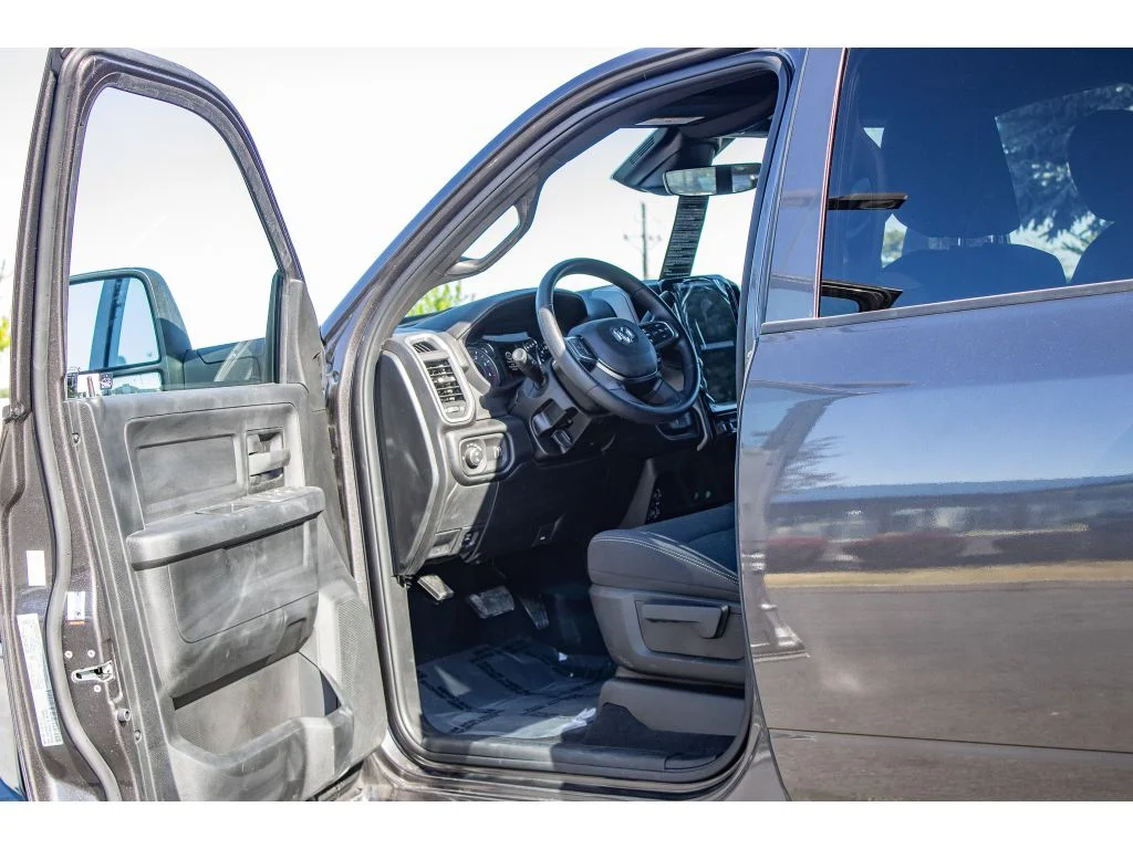 New 2026 Granite Crystal Metallic Clearcoat Ram Tradesman image 26