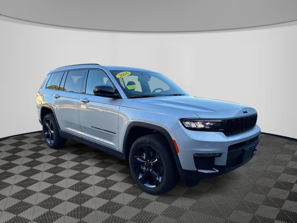 Used 2024 Silver Jeep Limited image 3