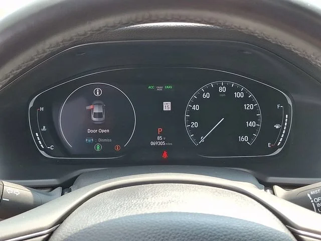 Used 2018 Silver Honda EX-L image 21